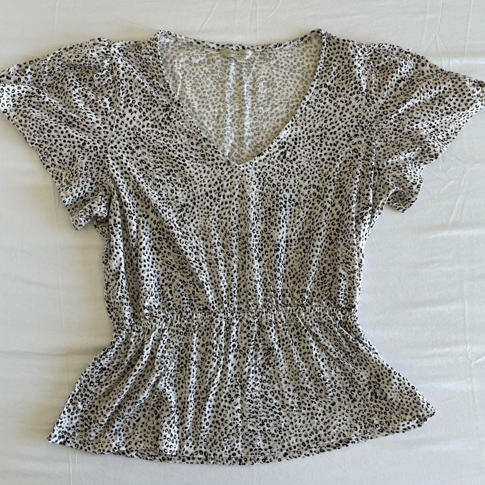 ‼️SOLD‼️ Lucky Brand Leopard Print Peplum Vneck Top Size Small